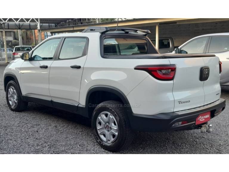 FIAT - TORO - 2017/2018 - Branca - R$ 110.900,00